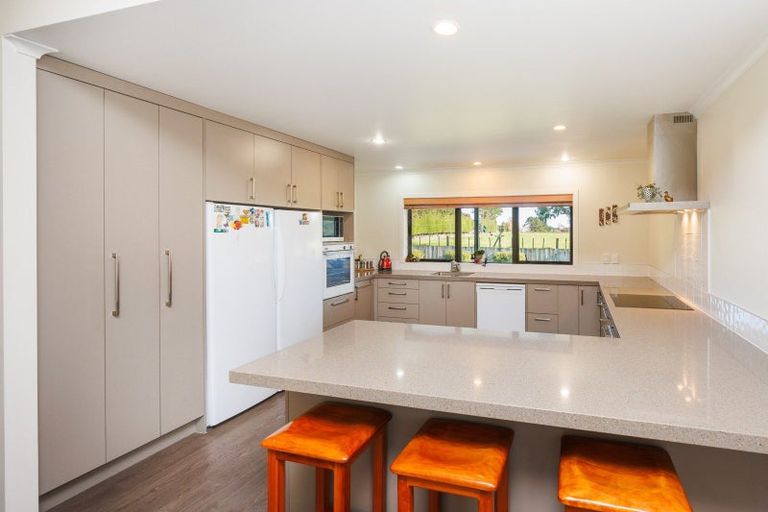 Photo of property in 34 Hazelhurst Line, Kelvin Grove, Palmerston North, 4470
