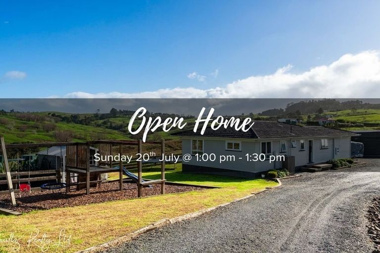 Photo of property in 194 Heatley Road, Whakapirau, Maungaturoto, 0583