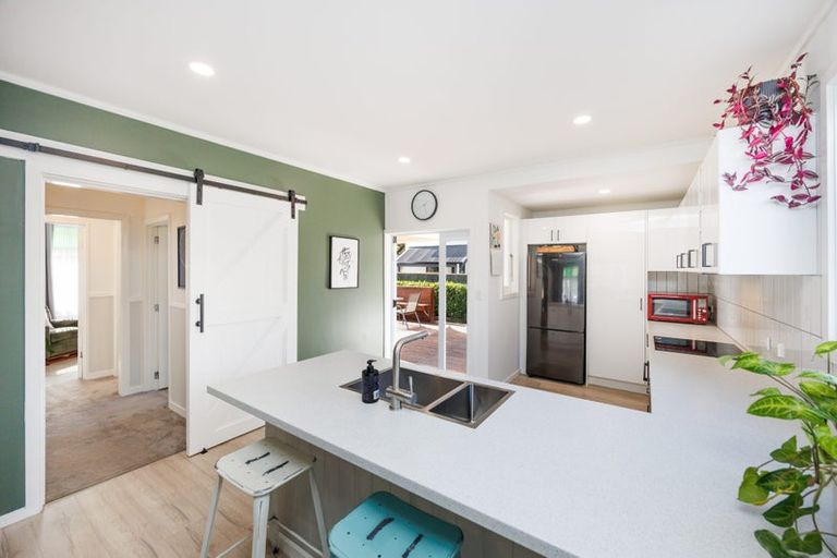 Photo of property in 15 Colombo Street, Hokowhitu, Palmerston North, 4410