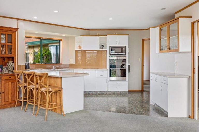 Photo of property in 122 Russley Drive, Mount Maunganui, 3116