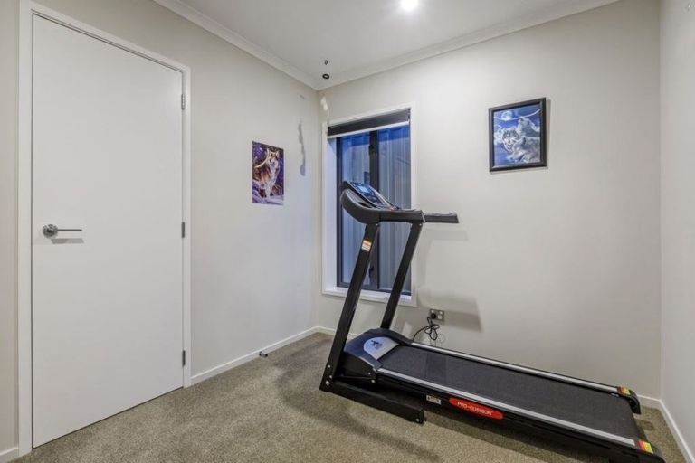 Photo of property in 28 Liquidambar Drive, Hobsonville, Auckland, 0616