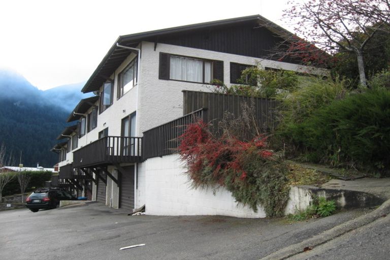 Photo of property in 12/14 Malaghan Street, Queenstown, 9300