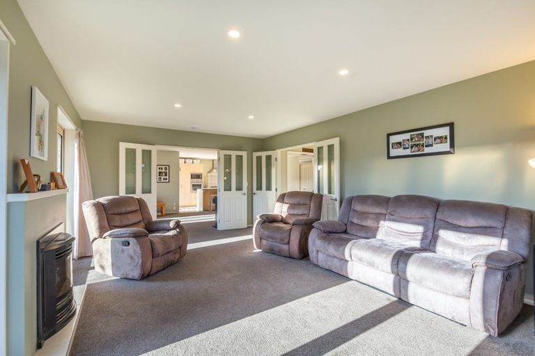 Photo of property in 12 Goldie Place, Rolleston, 7614