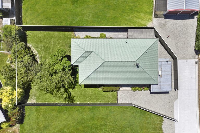 Photo of property in 102 Sunderland Street, Clyde, 9330