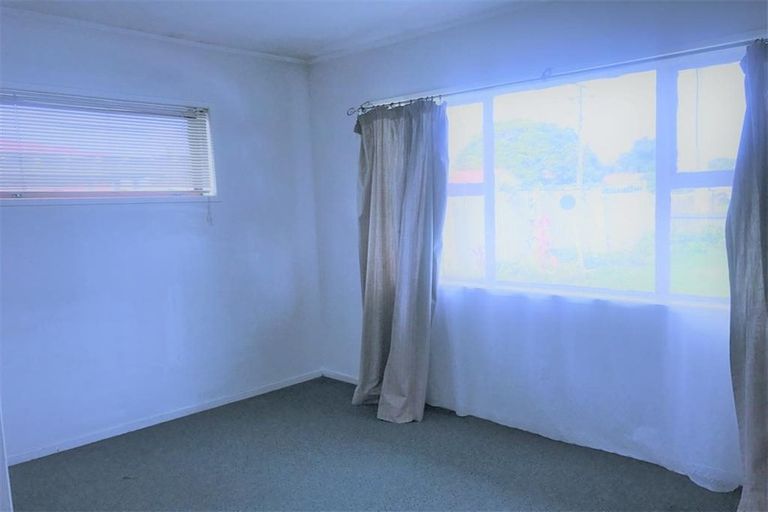 Photo of property in 1/1 Brooklyn Avenue, Papatoetoe, Auckland, 2025
