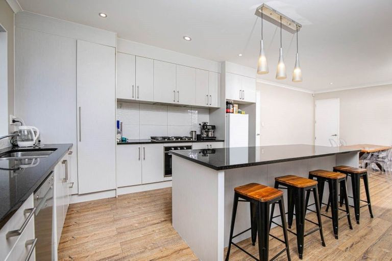 Photo of property in 12a Marsh Avenue, Forrest Hill, Auckland, 0620