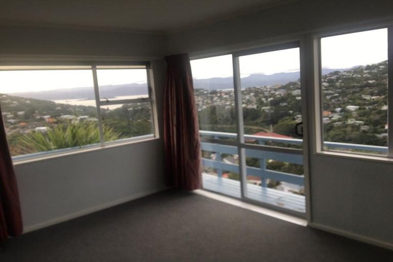 Photo of property in 5a Jerome Way, Crofton Downs, Wellington, 6035