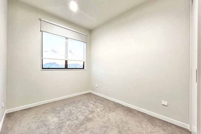 Photo of property in 24 Porowha Road, Westgate, Auckland, 0814