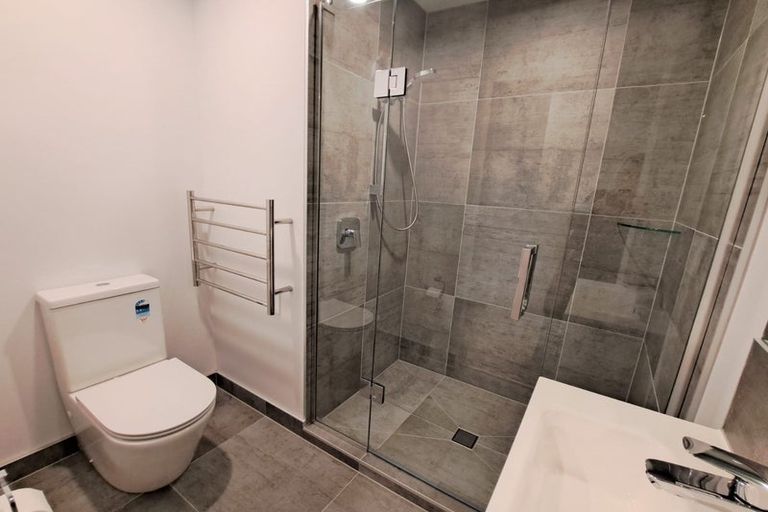 Photo of property in 24 Memorial Park Lane, Hobsonville, Auckland, 0618