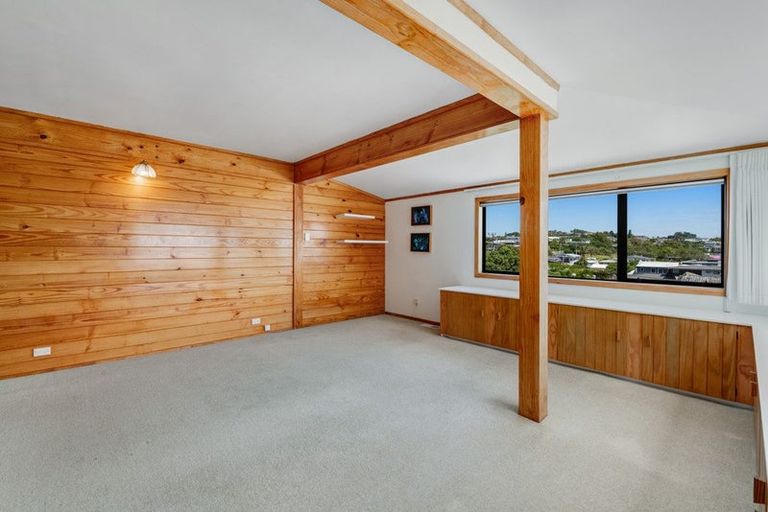 Photo of property in 65 De Luen Avenue, Tindalls Beach, Whangaparaoa, 0930