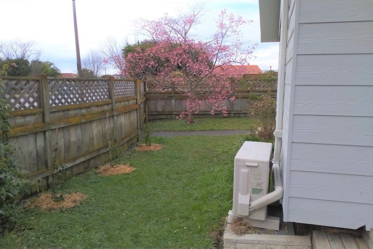 Photo of property in 25 Jeffares Place, Taradale, Napier, 4112