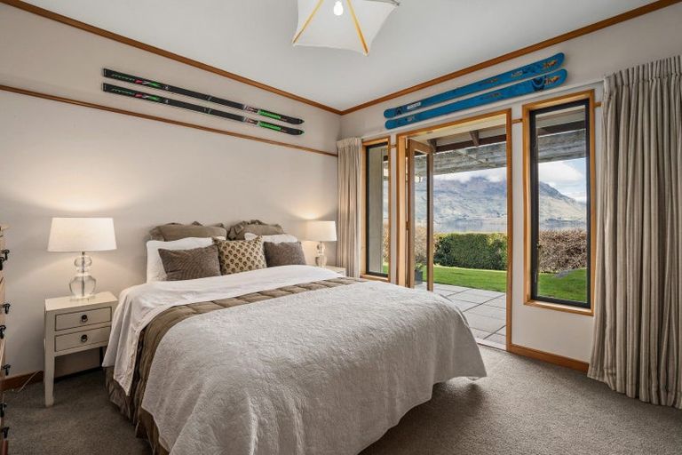 Photo of property in 186 Beacon Point Road, Wanaka, 9305