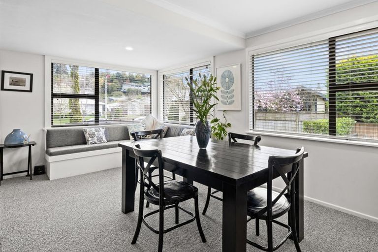 Photo of property in 14 Glenpark Place, Havelock North, 4130