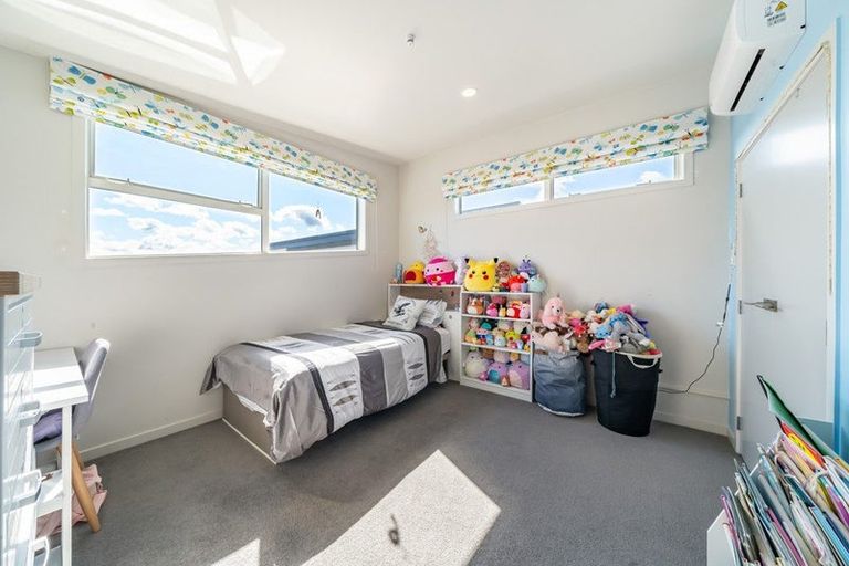 Photo of property in 9 Semaphore Lane, Whitby, Porirua, 5024