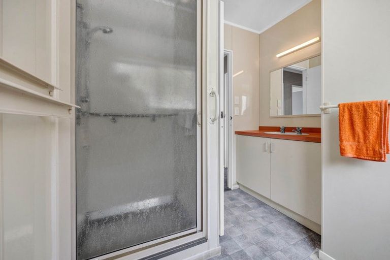 Photo of property in 2/59 Wallath Road, Westown, New Plymouth, 4310