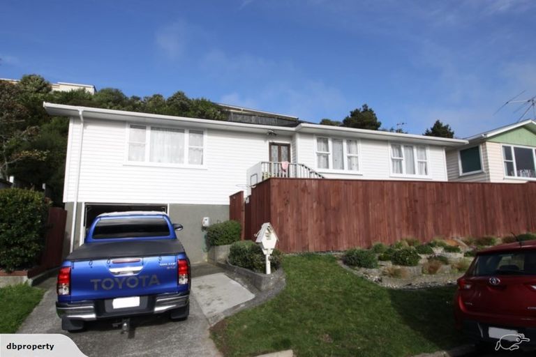 Photo of property in 47 Link Road, Newlands, Wellington, 6037