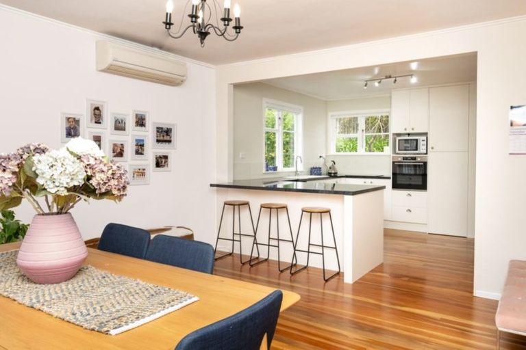 Photo of property in 18 Margaret Avenue, Havelock North, 4130