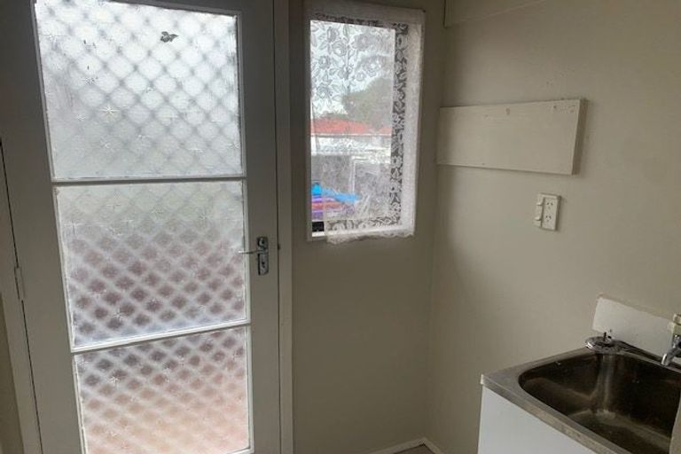 Photo of property in 1/15 Ballance Avenue, Papatoetoe, Auckland, 2104
