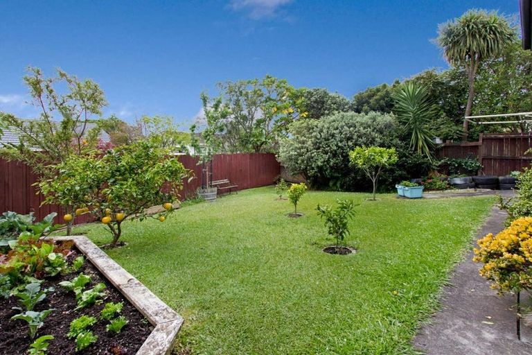 Photo of property in 23 Bluewater Place, Wattle Downs, Auckland, 2103