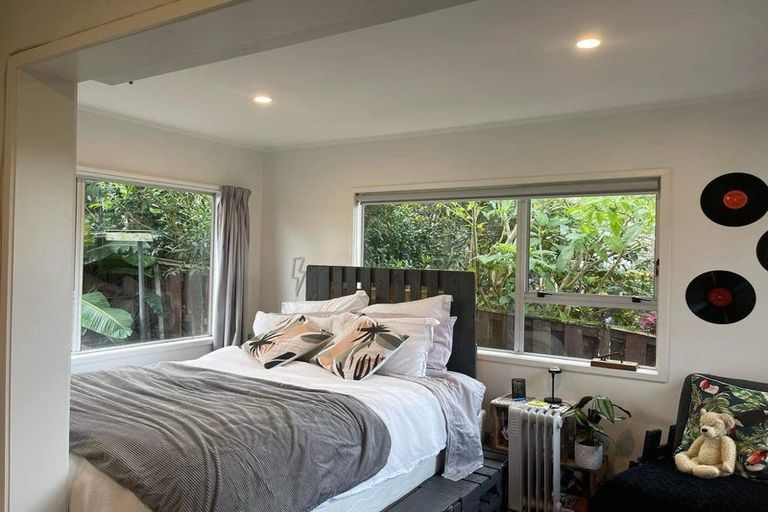 Photo of property in 2/2 Northwick Place, Hillcrest, Auckland, 0627