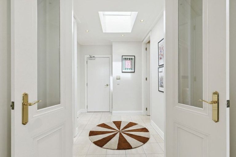 Photo of property in 15/22u Oriental Terrace, Oriental Bay, Wellington, 6011