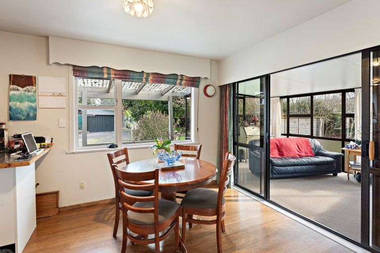 Photo of property in 30 Convent Road, Otaki, 5512