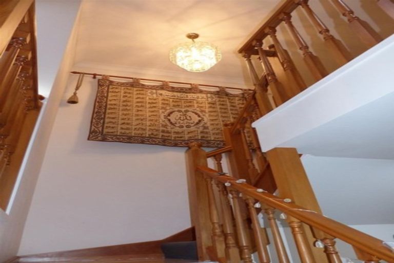 Photo of property in 9 Corsham Grove, Churton Park, Wellington, 6037