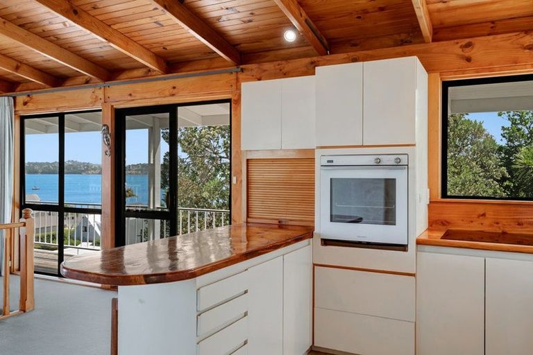 Photo of property in 65 De Luen Avenue, Tindalls Beach, Whangaparaoa, 0930
