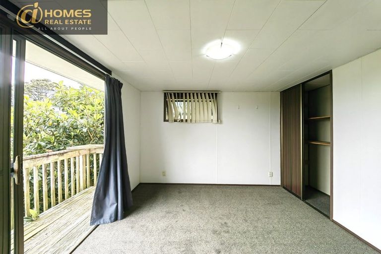 Photo of property in 5 Rosedale Road, Pinehill, Auckland, 0632