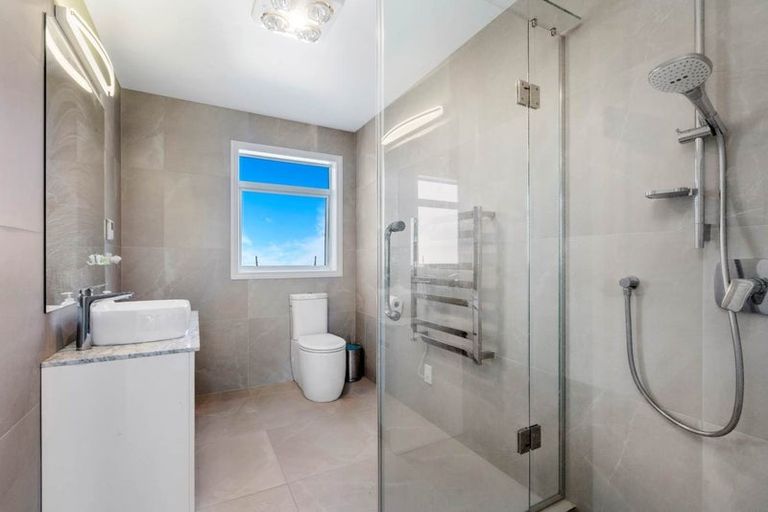 Photo of property in 36 Headland Drive, Long Bay, Auckland, 0630