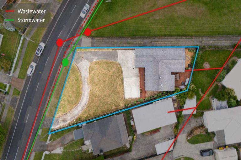 Photo of property in 15 Matipo Road, Te Atatu Peninsula, Auckland, 0610