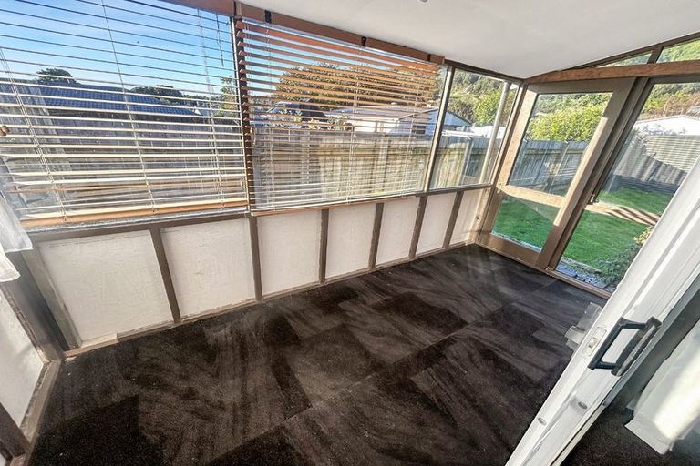 Photo of property in 9 He Awa Crescent, Waikanae, 5036