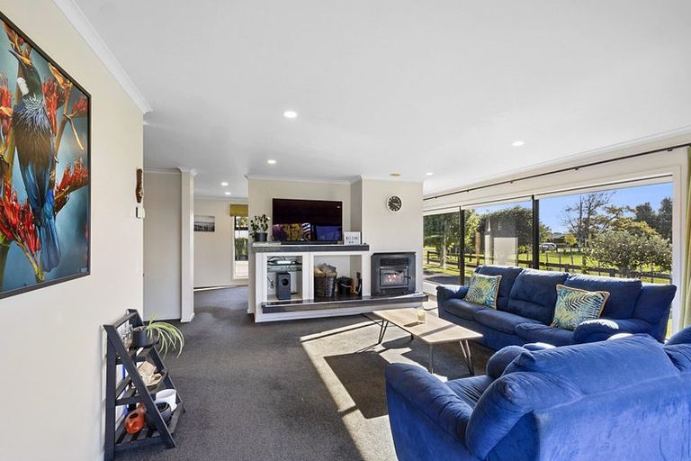 Photo of property in 111 Queens Road, Glen Avon, New Plymouth, 4312