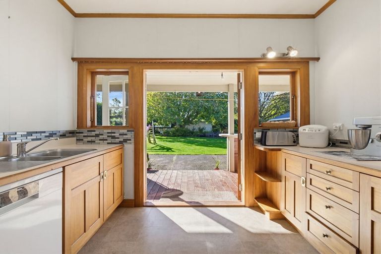 Photo of property in 61 Barraud Street, Dannevirke, 4930