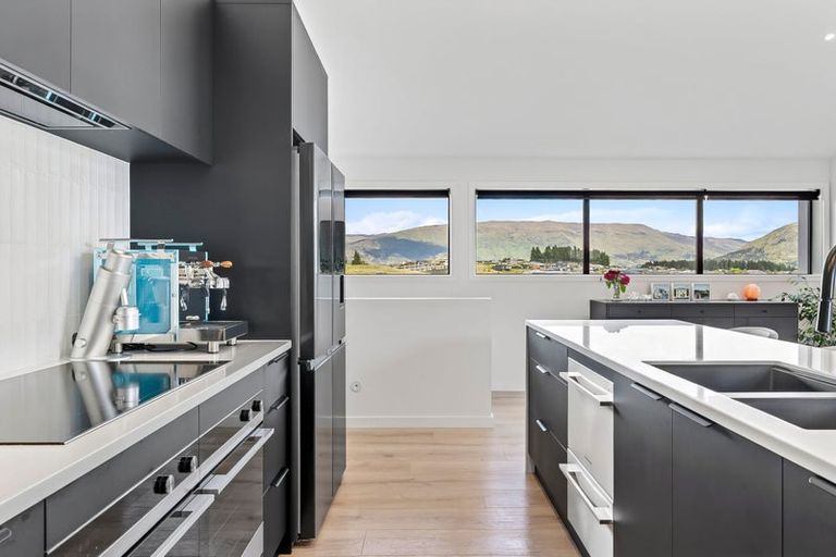 Photo of property in 7 Mills Road, Wanaka, 9305