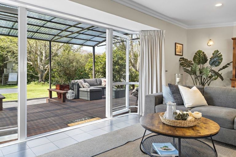 Photo of property in 72 Kuratawhiti Street, Greytown, 5712