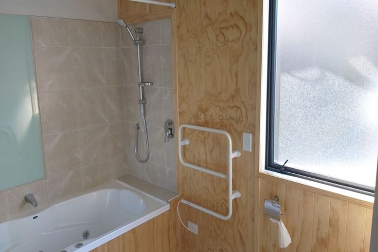 Photo of property in Elkridge Apartments, 17/64 Marina Drive, Frankton, Queenstown, 9300