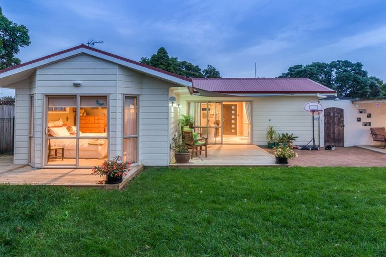 Photo of property in 91 Taikata Road, Te Atatu Peninsula, Auckland, 0610