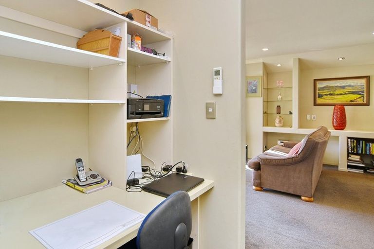 Photo of property in 8 Ross Place, Northwood, Christchurch, 8051