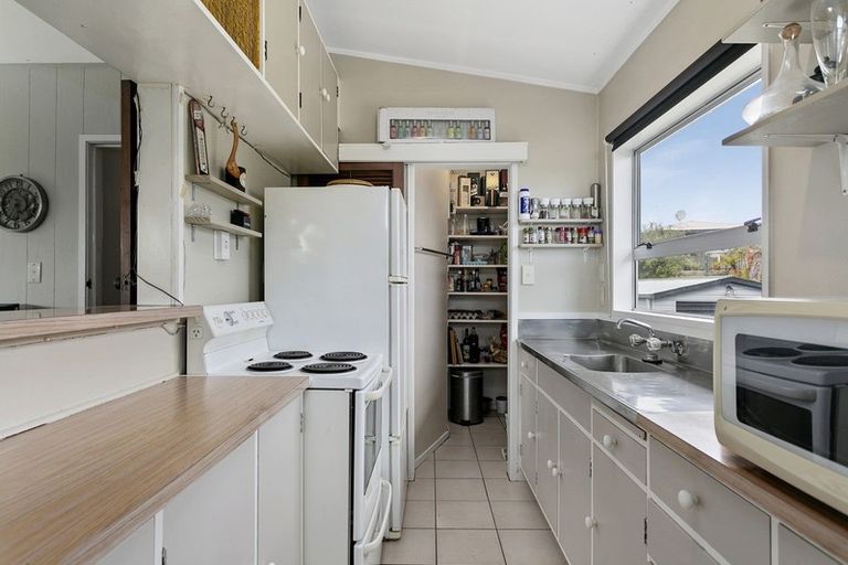 Photo of property in 4 Kereru Street, Two Mile Bay, Taupo, 3330