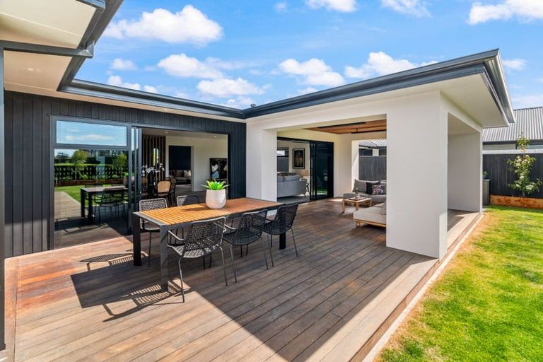 Photo of property in 19 Frank Ernest Crescent, Prebbleton, 7676