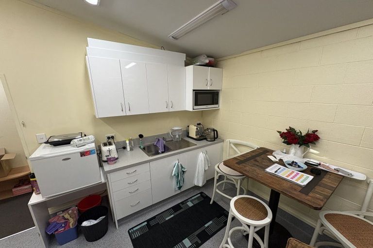 Photo of property in 108 Heretaunga Street, Palmerston North, 4414