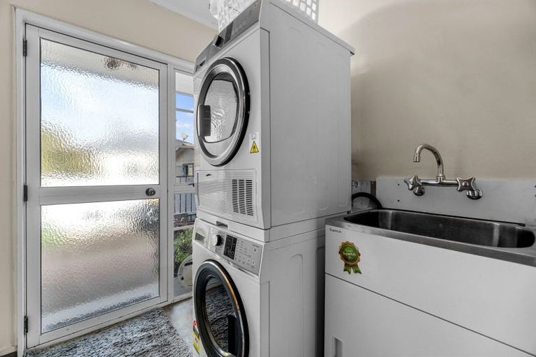 Photo of property in 18 Clare Street, Cambridge, 3434