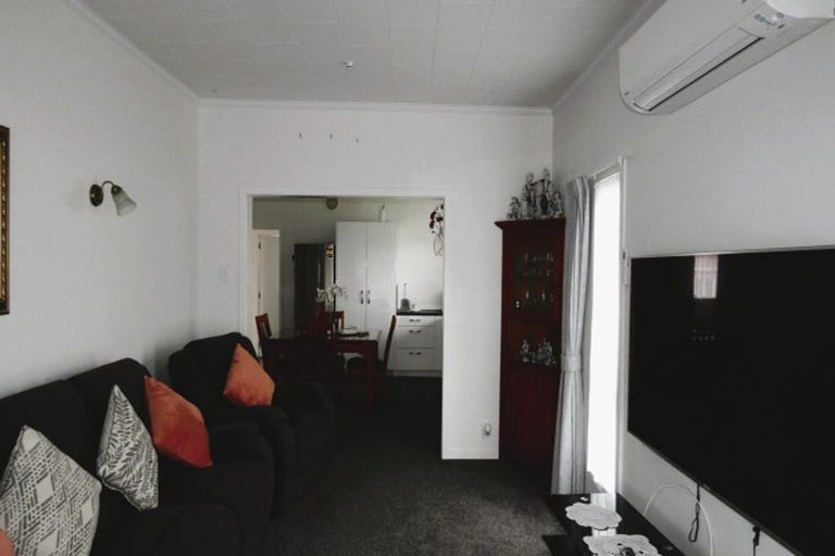 Photo of property in 22 Roebuck Street, Westport, 7825