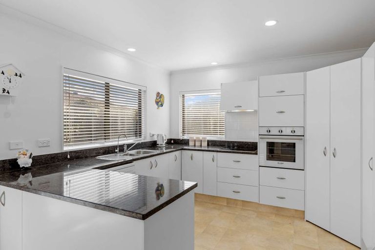 Photo of property in 11 Terry Lane, Paraparaumu Beach, Paraparaumu, 5032