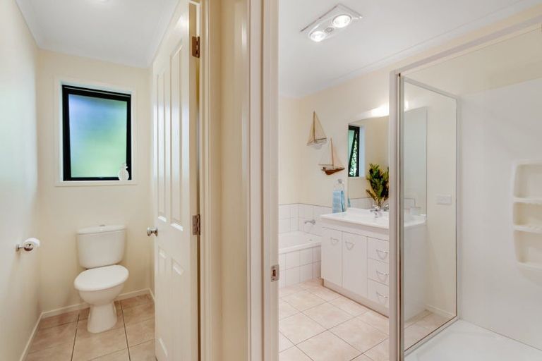 Photo of property in 15 Edkins Road, Kerikeri, 0230