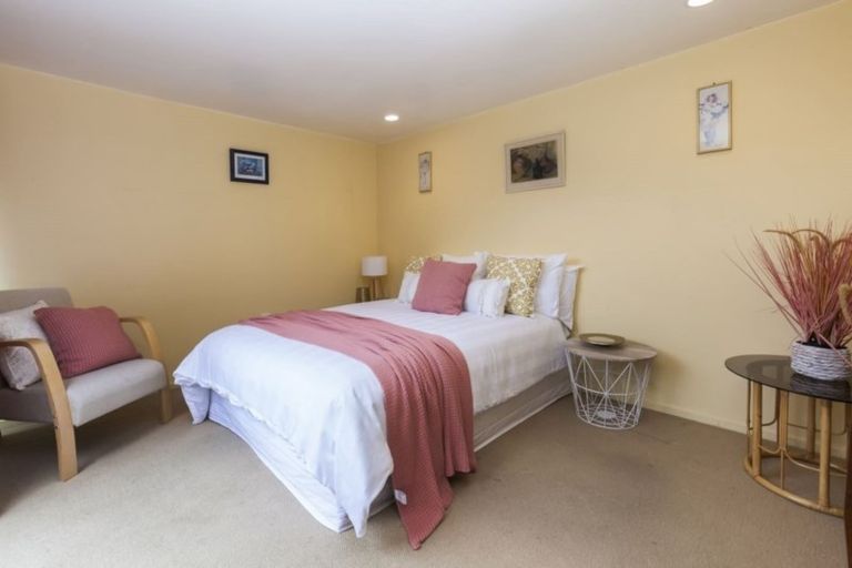 Photo of property in 8 Kirkdale Place, Avonhead, Christchurch, 8042