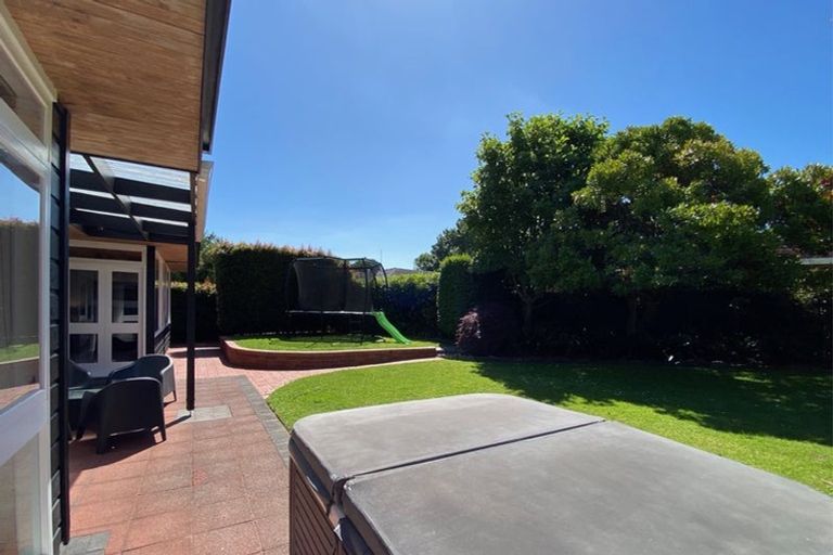 Photo of property in 24 Ashdown Place, Pahurehure, Papakura, 2113