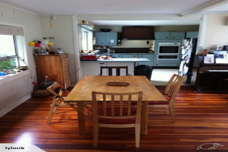 Photo of property in 21 Boylan Road, Titirangi, Auckland, 0604