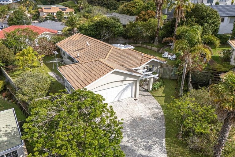 Photo of property in 12 Godwin Court, Unsworth Heights, Auckland, 0632